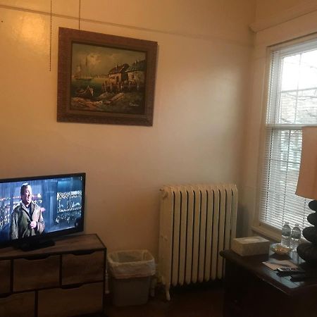 Bed and Breakfast 5 Star Victorian Mansion-Downtown No Locals Erie Esterno foto