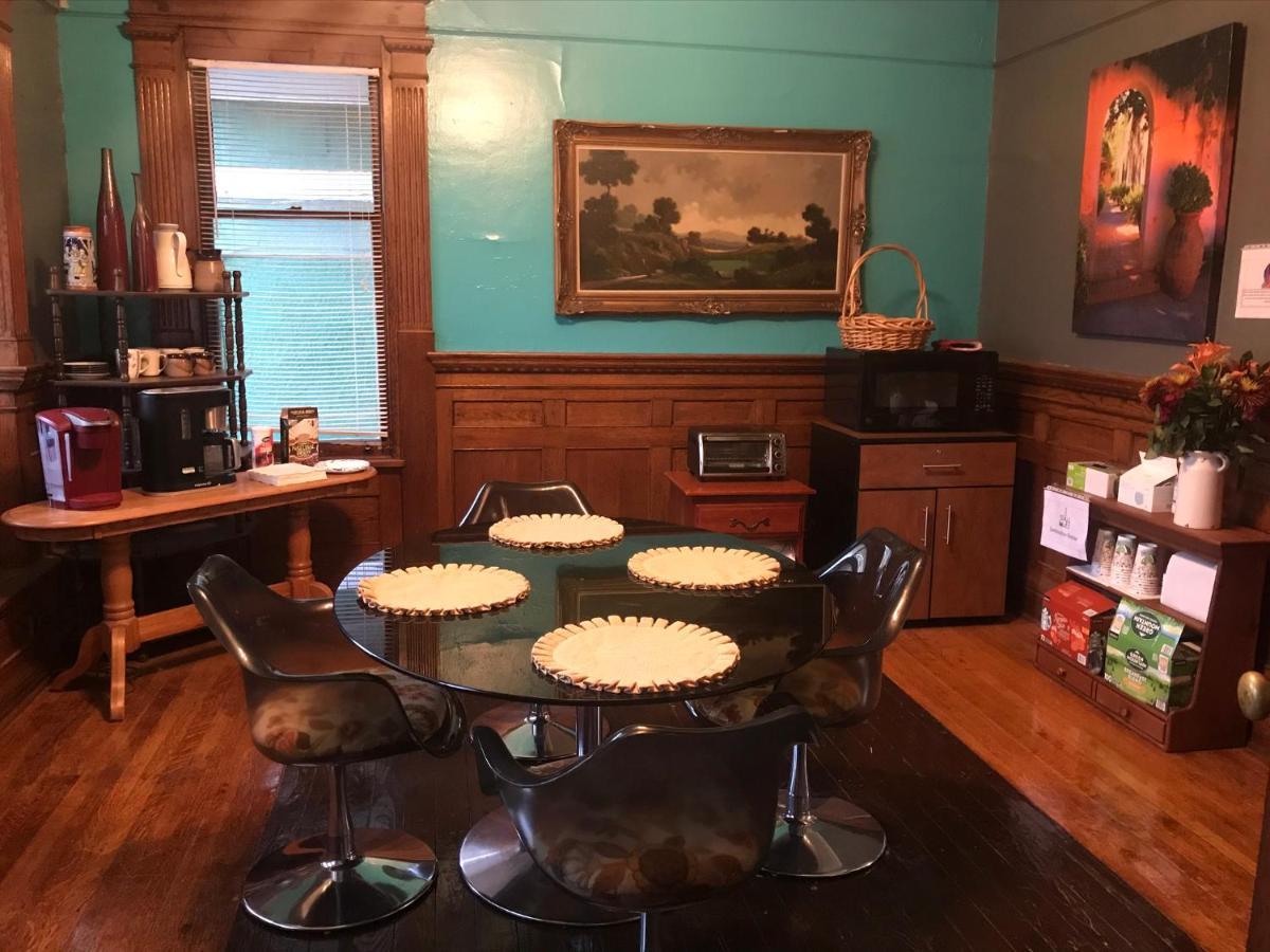Bed and Breakfast 5 Star Victorian Mansion-Downtown No Locals Erie Esterno foto
