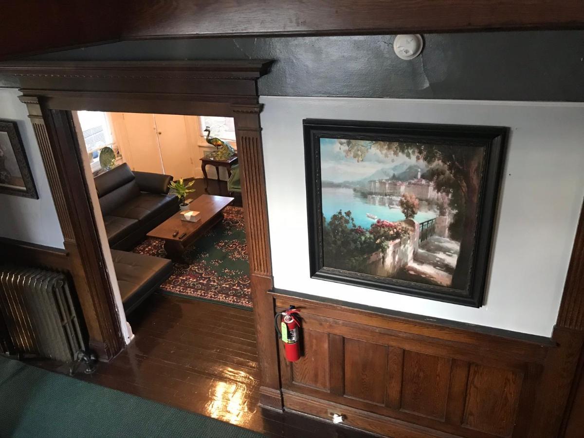 Bed and Breakfast 5 Star Victorian Mansion-Downtown No Locals Erie Esterno foto